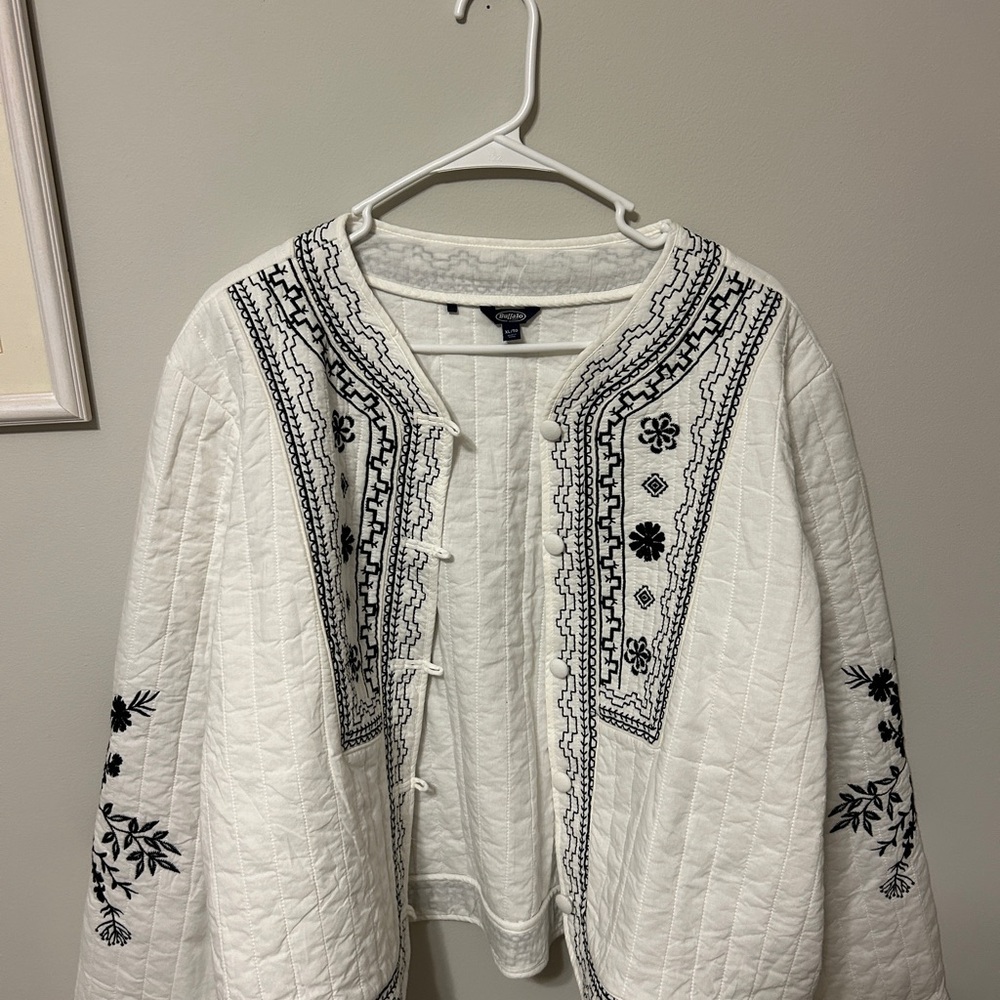 Buffalo David Bitton White Jacket with Black Embroidery